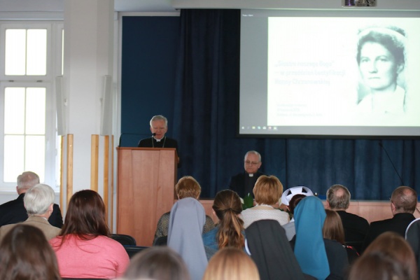 arcybiskup jędraszewski na konferencji o hannie chrzanowskiej